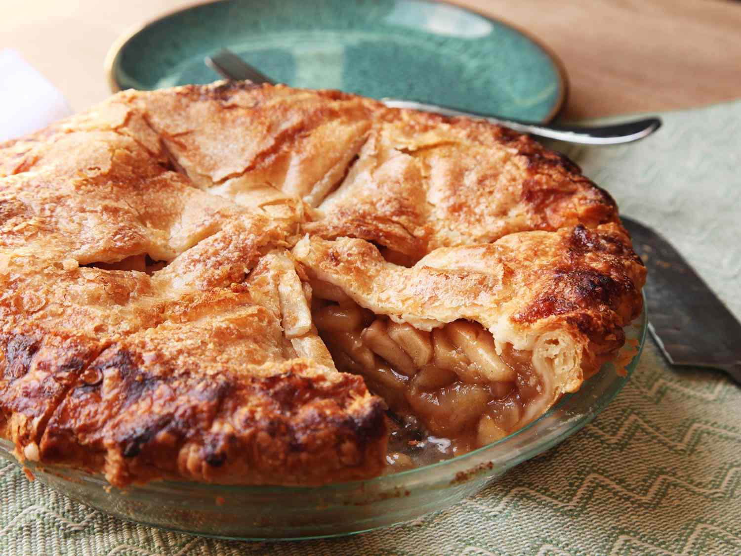 Toronto’s Sweetest Fall Tradition: The Annual Apple Pie Contest & Fundraiser Returns